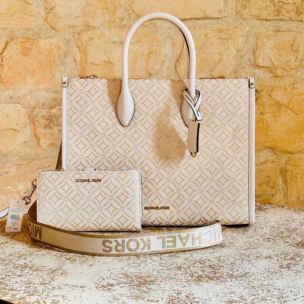 Michael Kors Beige Patterned Women's Bag Set
